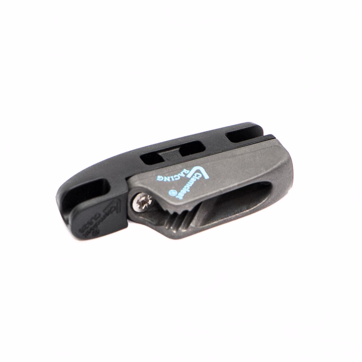 Clam-Cleat Single-Connection